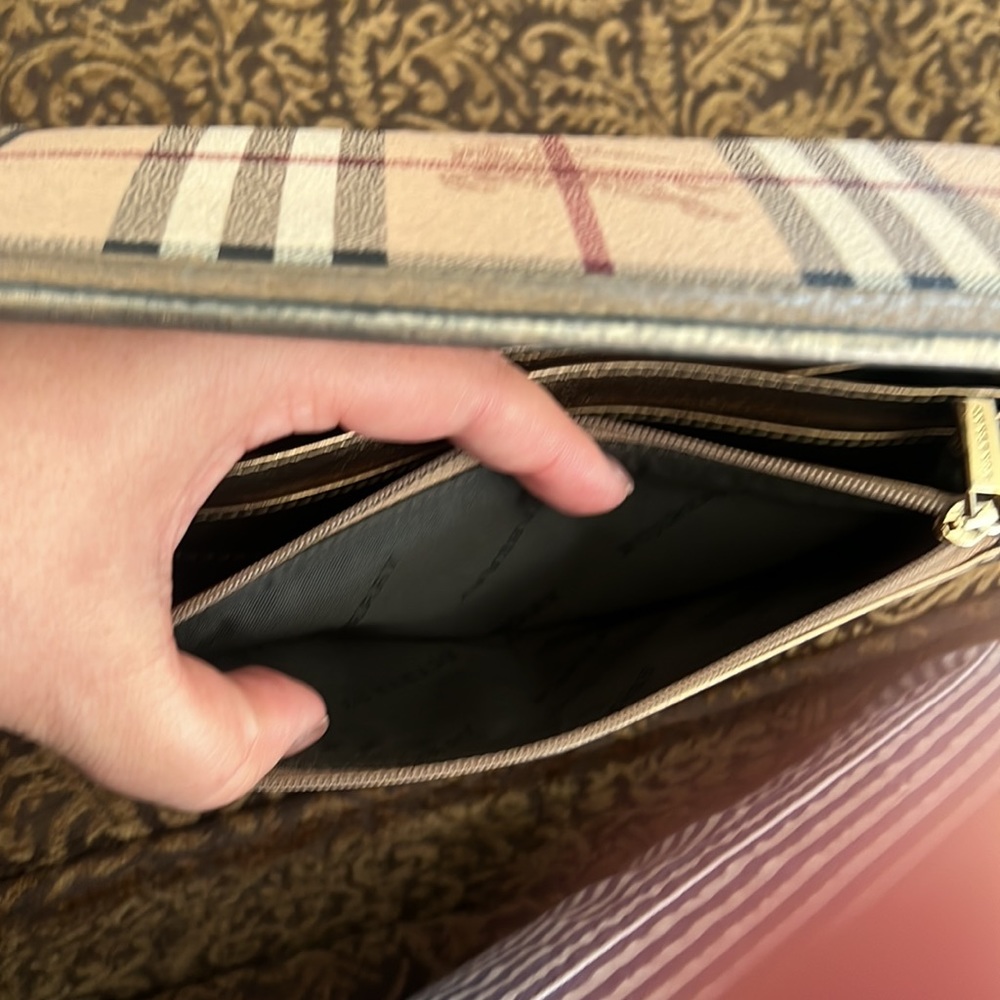 Burberry Authentic Haymarket - Picture 10 of 13